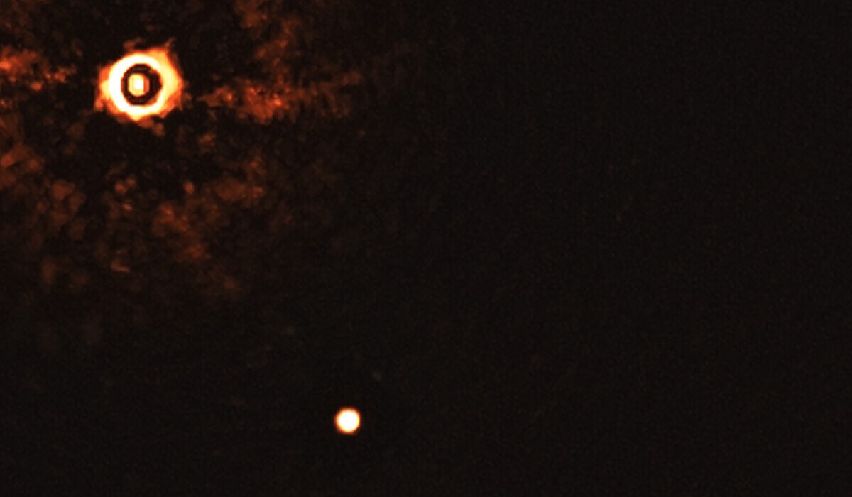 Astronomers Snap First-Ever Image of a Multi-Planet Solar System Beyond Ours