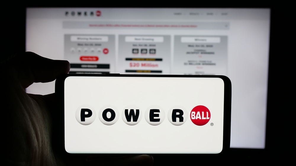 Powerball Winner Turns $2 Billion Fortune Toward Rebuilding Fire-Ravaged L.A. Homes