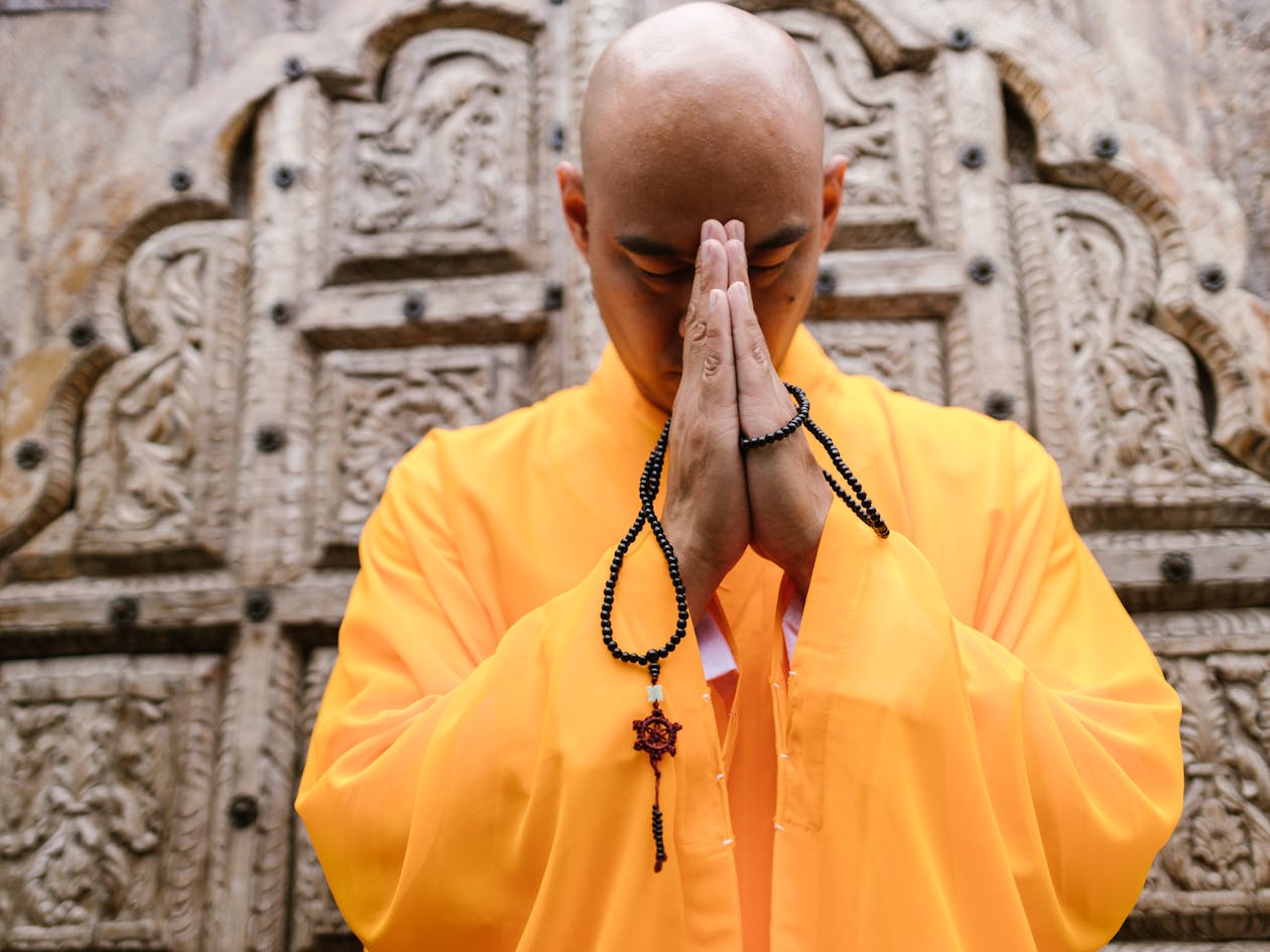Your Brain Agrees With Buddhist Monks About Who You Really Are