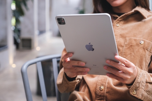 8 Subtle Clues That Your Adult Child’s Dependence Has Become Unhealthy