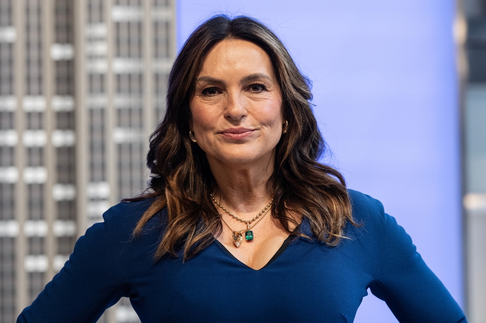 Mariska Hargitay Fights to Make Domestic Violence Shelters Pet-Friendly Through Purple Leash Project