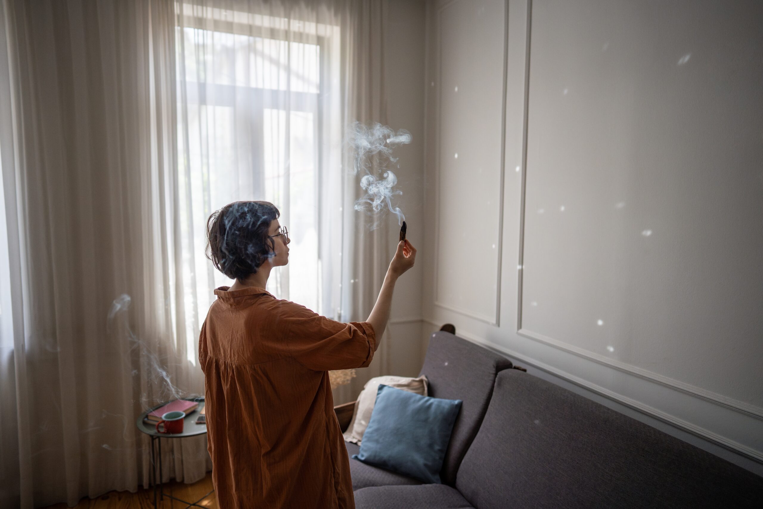 How Burning Sage Eliminates 94% of Airborne Bacteria (and How to Do It Right)