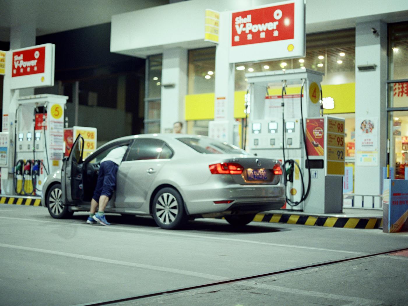 Four States Left Below $3 a Gallon as Gas Prices Surge Across America