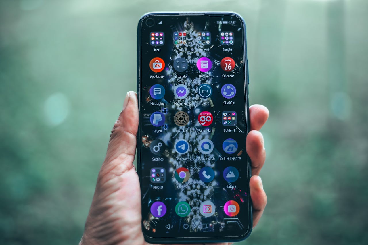 She Used One Simple Phone Feature to Save Her Husband From an Avalanche