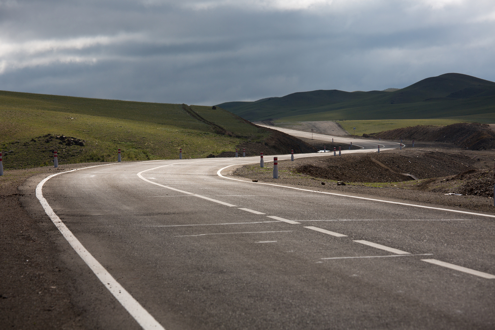 Photo Goes Viral After People Questioned Why Engineers Built a Winding Road Instead of a Straight Route but This Is Why