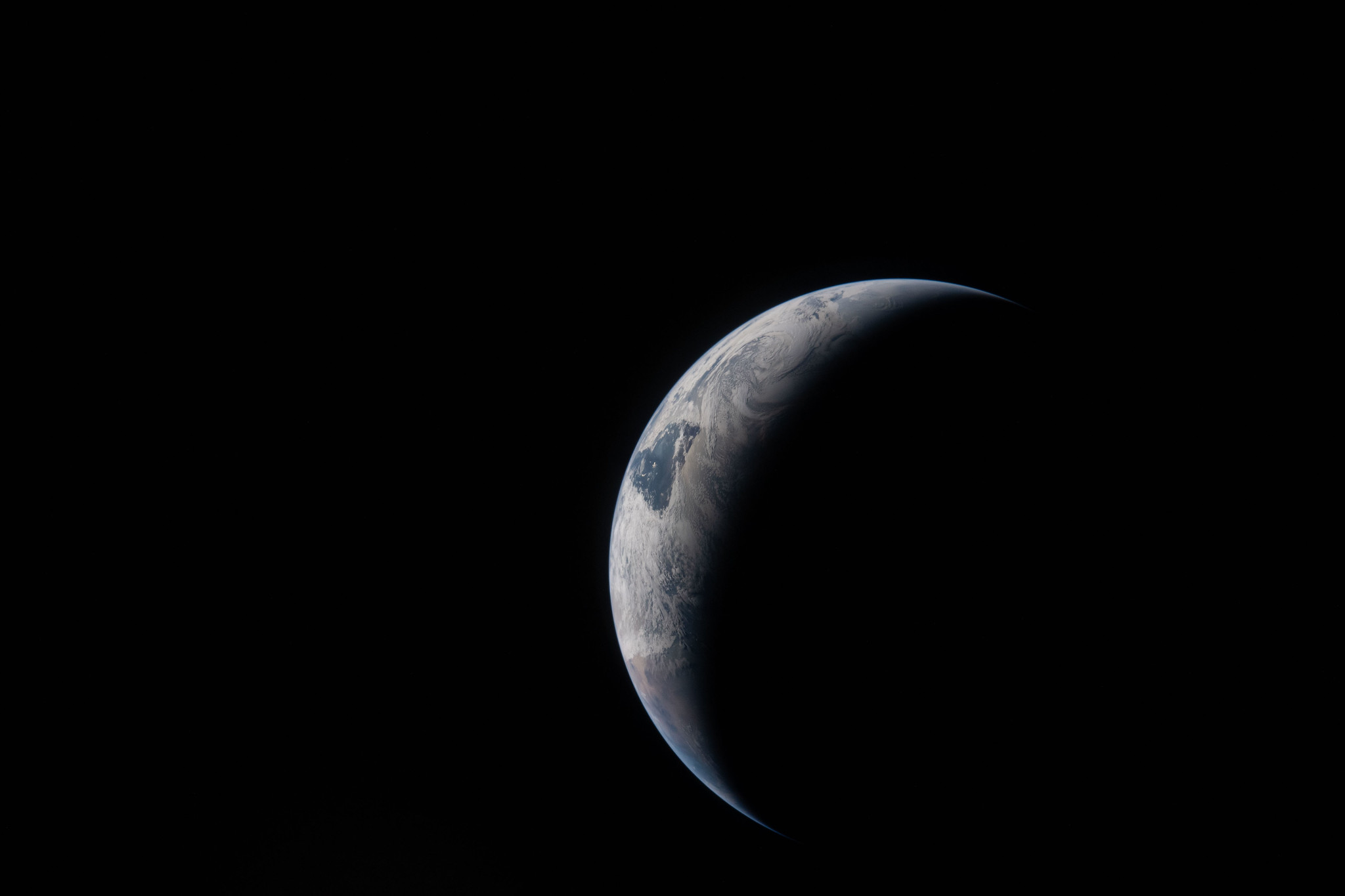 NASA Just Released 12,000 Photos From Humanity’s Return to the Moon. Here Is What the Crew Saw