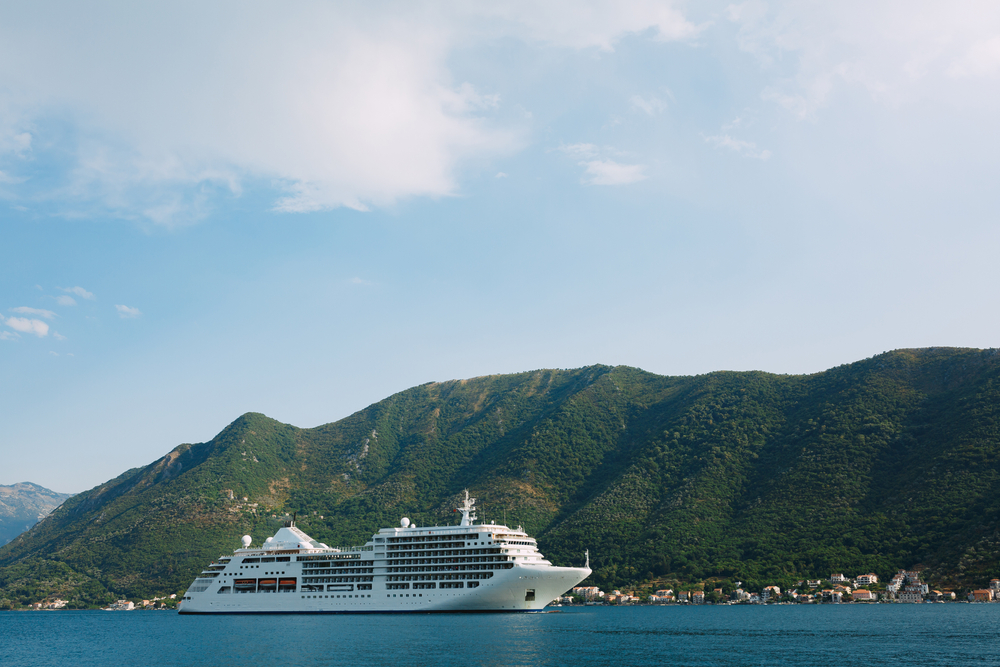 A Dutch Birdwatcher Visited a Landfill at the End of the World. It Triggered a Deadly Cruise Ship Outbreak.