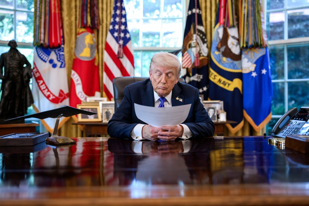 Trump Seeks to Halt Federal Gas Tax as Fuel Costs Surge