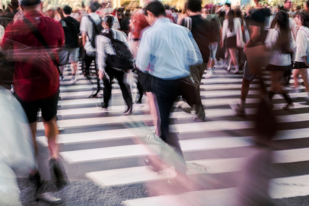 Nearly Everyone Turns The Same Way When Walking, According To Scientists