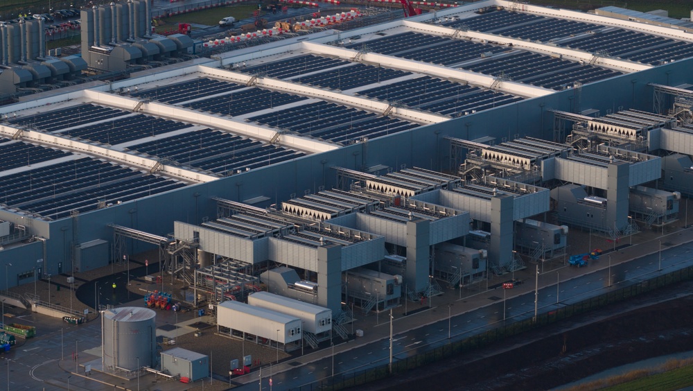 A Massive Data Center is Baking Nearby Residents Amidst a Historic Heatwave