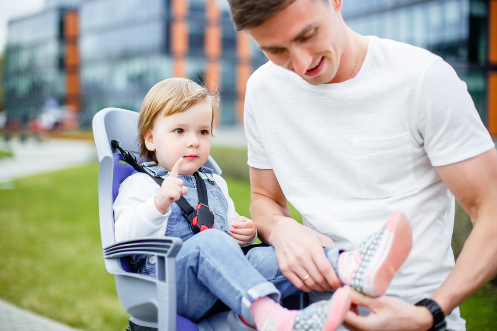 Dad Couldn’t Afford a Child Seat, So His Homemade Bicycle Solution Is Touching Hearts Worldwide
