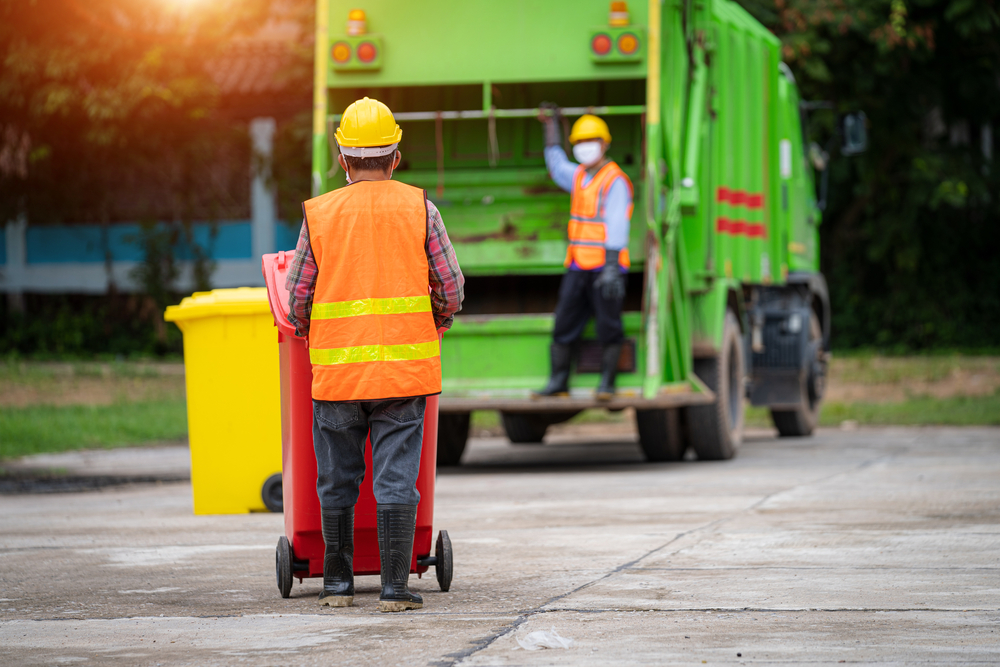 Three Workers Stopped for One Moment. It Saved a Missing Teenager’s Life
