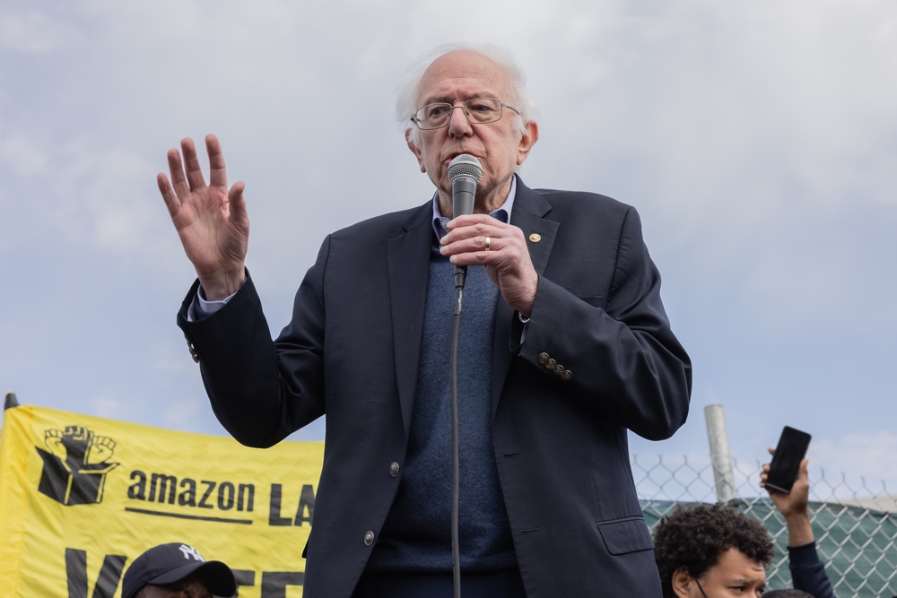 Inside Bernie Sanders Plan for a 32 Hour Workweek
