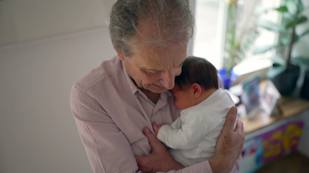 This 73 Year Old Grandpa Has Comforted Premature Babies for 8 Years With the Same Six Heartfelt Words