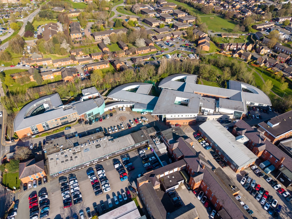 Man Climbed Onto Hospital Roof In Black Costume And Stared At Patients For 50 Minutes