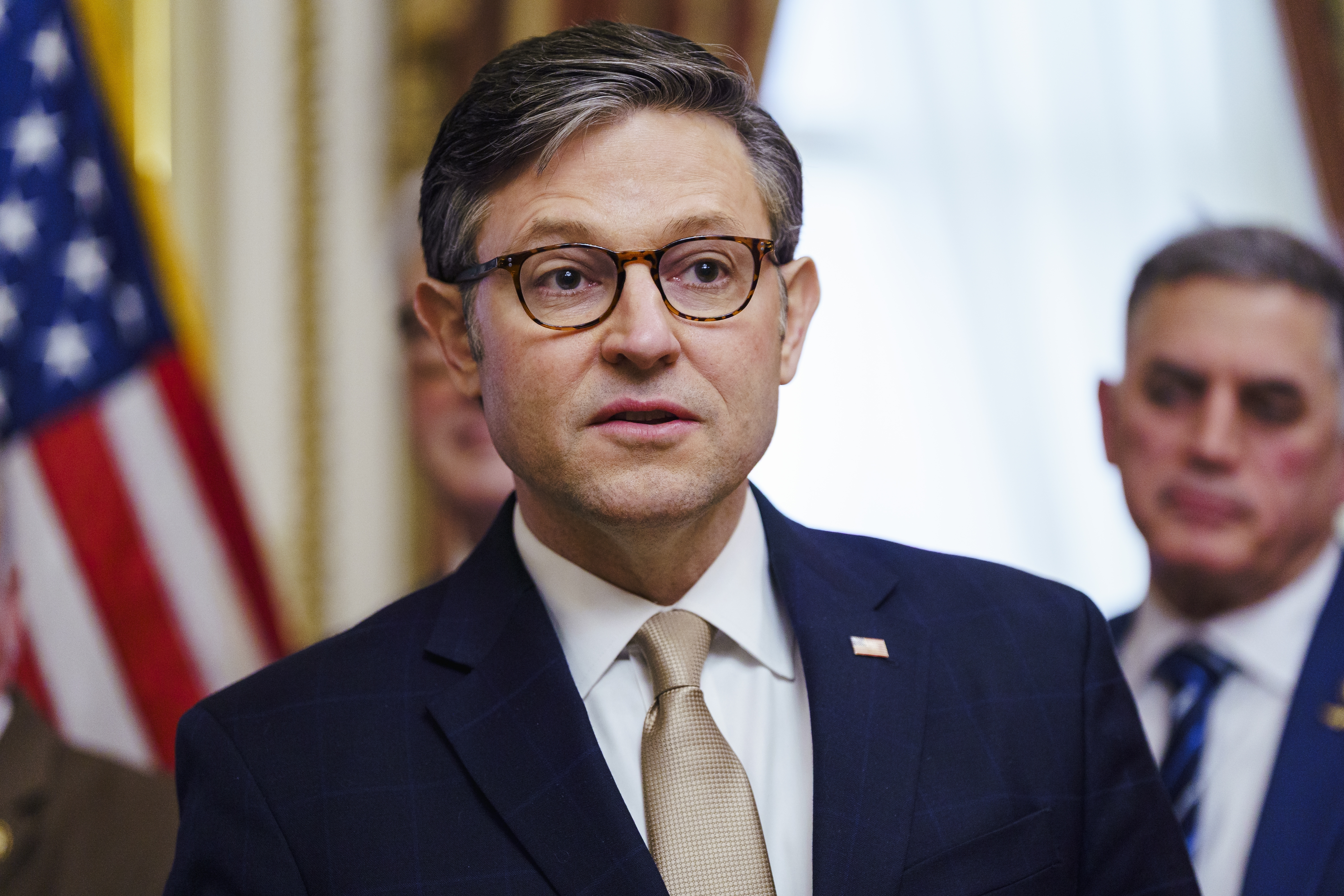 House Approves Temporary Funding Deal Ahead of Midterm Elections
