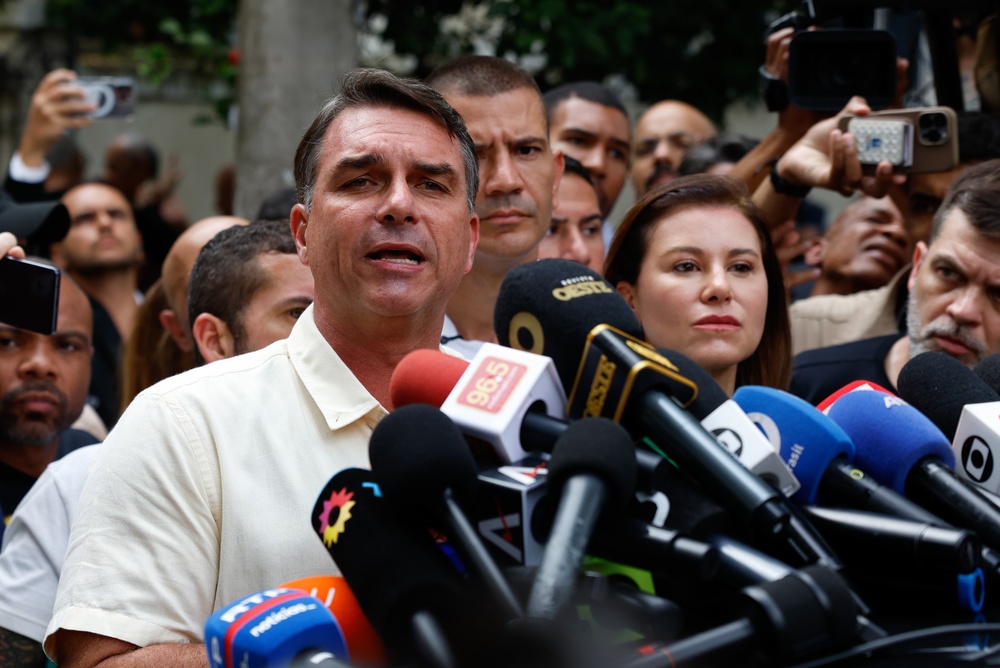 Trump Opens US Doors To Flávio Bolsonaro After Brazil Election Defeat